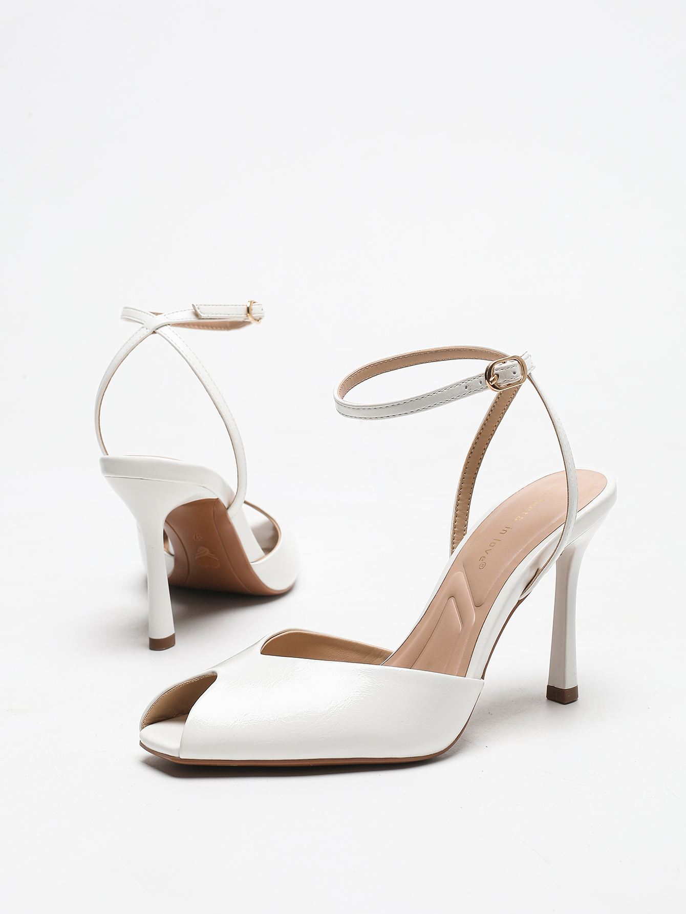 Chic Square-Toe Leather Peep-T – обзор и цена Casual Sandal Leather